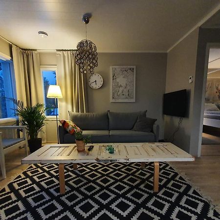 Vaere Holiday Home - Lakeside Relaxation Point Inari Luaran gambar